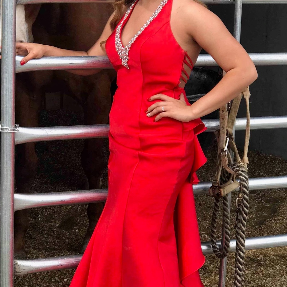 Red prom dress